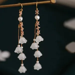 Dangle Earrings: Lily in the Wind