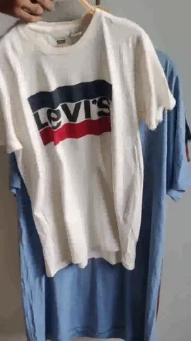 Levis tshirts